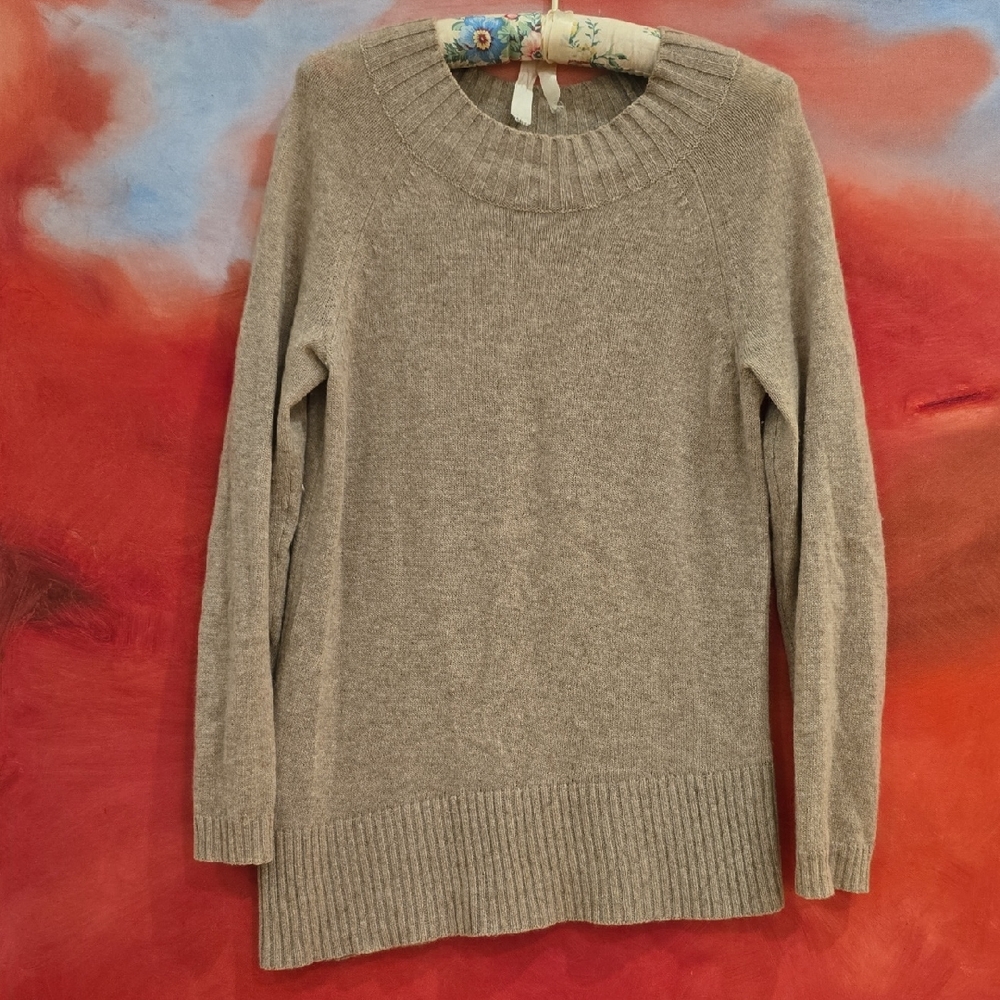 White + Warren Taupe Crew Neck Sweater, 100% Cashmere, M, ASYMETRICAL